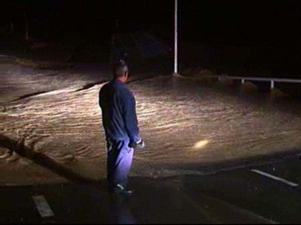 Carreteras y puertos cortados por lluvias en levante