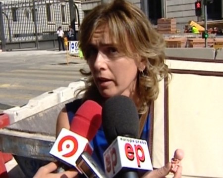 Antiabortistas llevan al Congreso réplicas de bebé