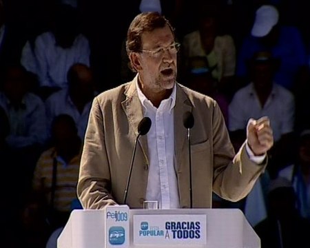 Rajoy pide un cambio de política económica