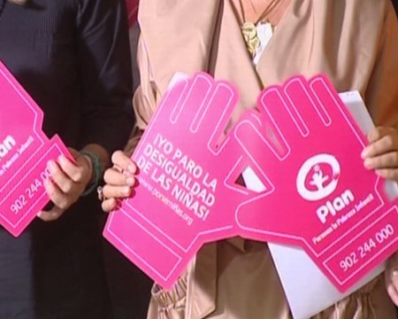 Las diputadas españolas piden el 'Día de las Niñas'