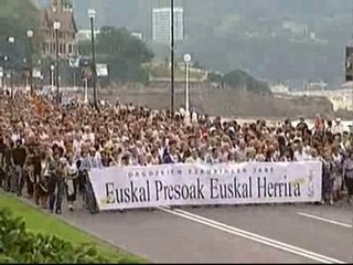 "Etxerat" celebra su manifestación con normalidad