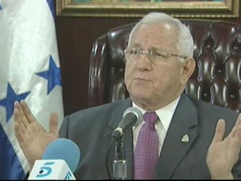 Micheletti afirma que Zelaya será detenido porque ha cometido actos fuera de la ley