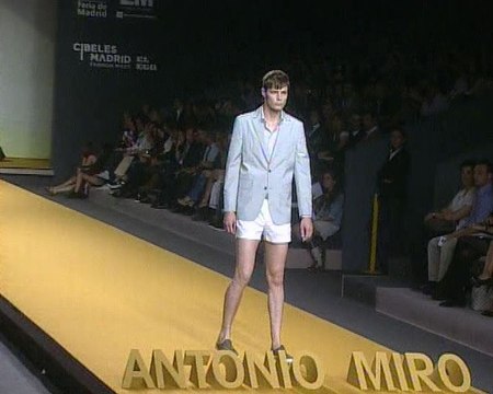 Desfile de Antonio Miró en Cibeles