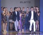 Desfile Ailanto