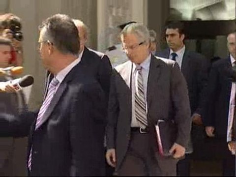 Salida de Garzón tras declarar en el TS