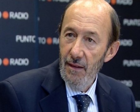 Rubalcaba cree que la etarra está en Euskadi