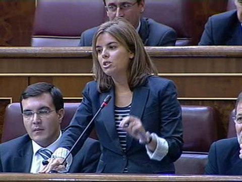 Sáenz de Santamaría acusa al Gobierno de utilizar y presionar a la Justicia