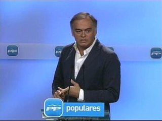 El PP, a la carga: "Tú no tienes por qué pagar los errores de Zapatero"