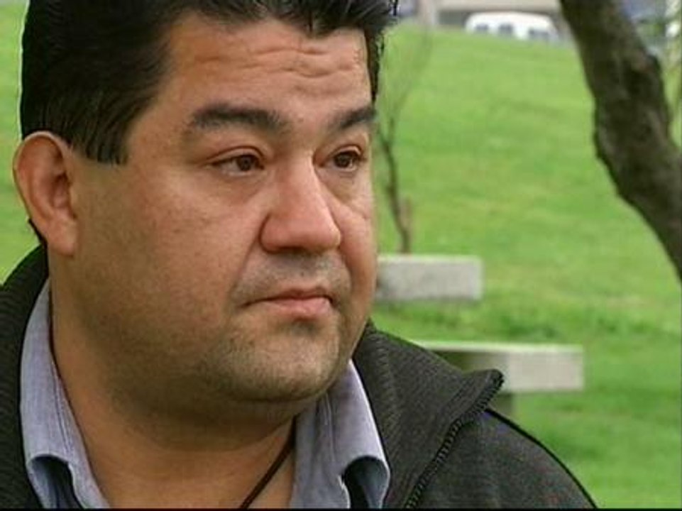 Con cuatro hijos y durmiendo en un parque