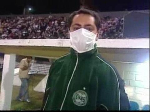 Una jueza obliga a los asistentes a un partido de fútbol a utilizar mascarilla