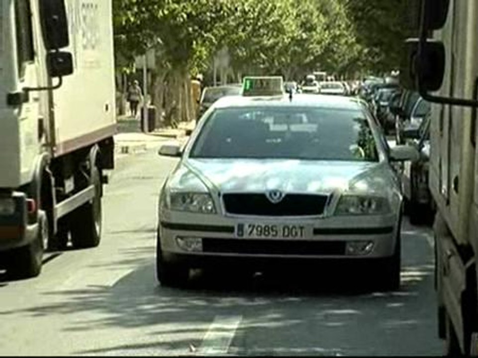 Se multiplica el número de taxis pirata en las zonas turísticas catalanas