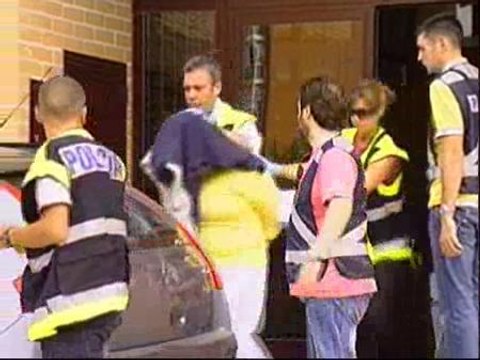 La supuesta parricida arrojó en unos pinares los cadáveres de su madre y su hijo