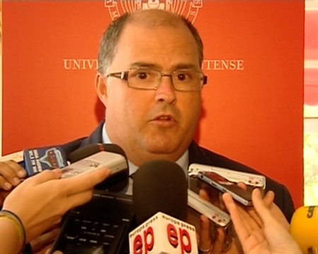 Las escuchas las autorizan los jueces