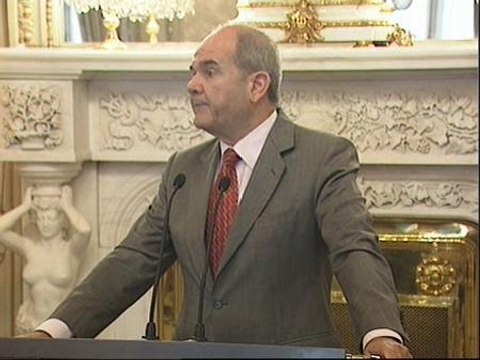 Chaves anima al PP a resolver sus problemas internos y asumir responsabilidades