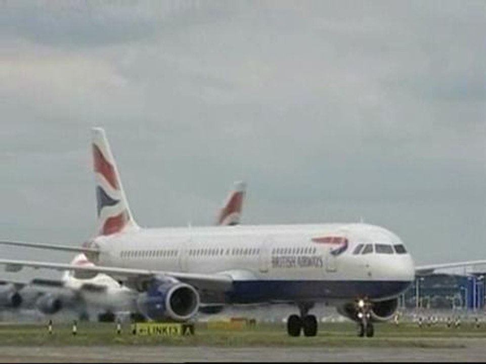 Varias aerolíneas británicas vetan a los sospechosos de tener gripe A