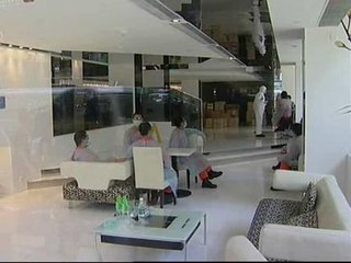Cientos de personas en cuarentena en un hotel de Hong Kong