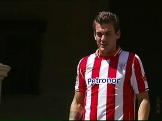 El Athletic presenta a Xabier Castillo