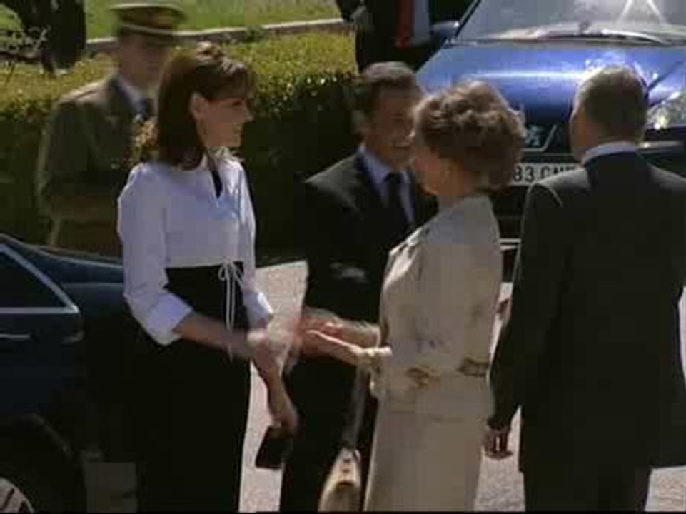 Los Sarkozy, recibidos con honores militares en El Pardo