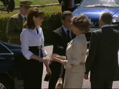 Los Sarkozy, recibidos con honores militares en El Pardo