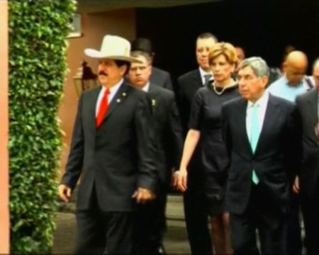 No hubo encuentro entre Zelaya y Micheletti