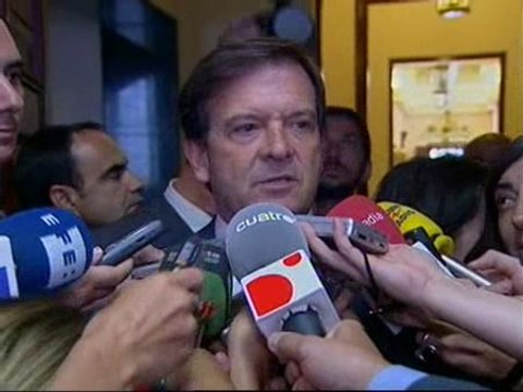 Saiz asegura estar muy satisfecho tras la comisión de control
