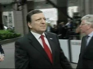 Moratinos defiende la reelección inmediata de Barroso