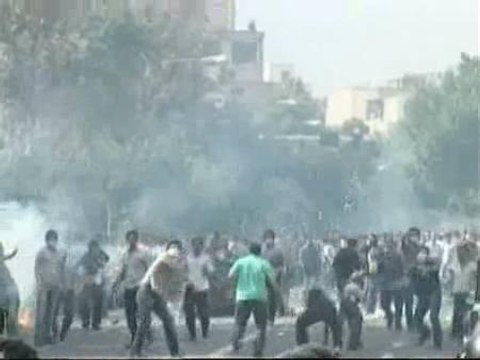 Las autoridades iraníes culpan a terroristas y agitadores de las protestas