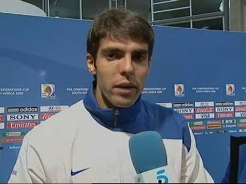 Luis Fabiano y Robinho auguran el éxito a Kaká en el Real Madrid