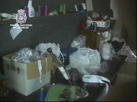 Detenidos dos empresarios chinos que explotaban a cinco compatriotas