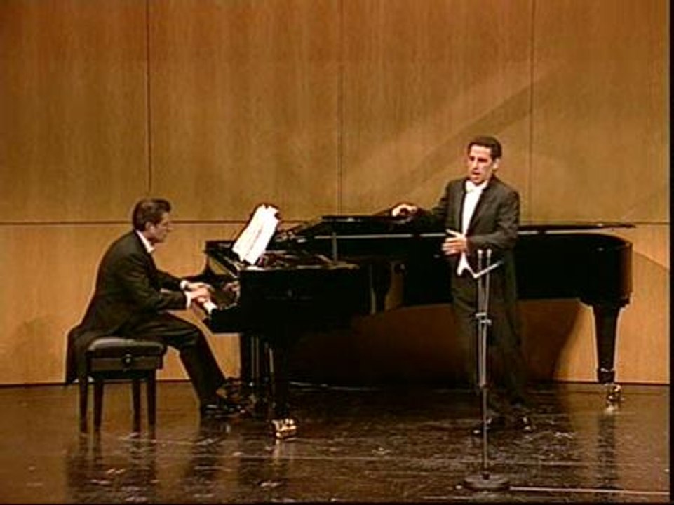 El Real se rinde ante el tenor Juan Diego Florez