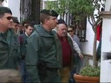 Detenido el alcalde de Alcaucín entre gritos de apoyo de sus vecinos
