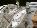 Primer paseo espacial de la tripulación del Atlantis