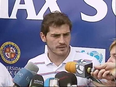 Casillas: Villa, Mata y Silva podrían jugar en un equipo como el Madrid