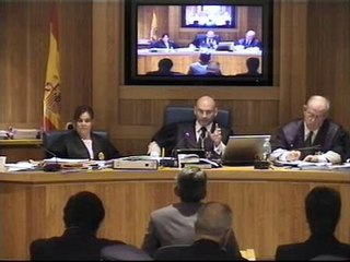 El comandante jurídico afirma que informó a Defensa que había 30 cadáveres sin identificar