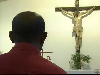 En huelga de hambre para renegociar con el banco la hipoteca de su casa