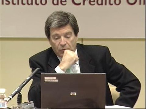 La confianza del consumidor mejora dos décimas respecto a noviembre pero cae 23,4 puntos en un año
