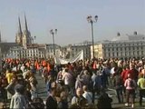 Miles de personas salen a la calle en Francia