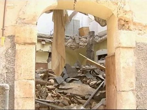 Rescatada en Italia una joven tras 42 horas bajo los escombros