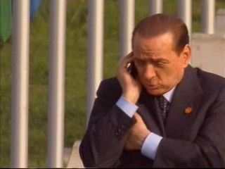 ¿Con quién hablaba Berlusconi?