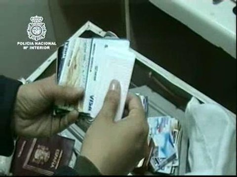 Desarticulada una banda dedicada a falsificar tarjetas de crédito