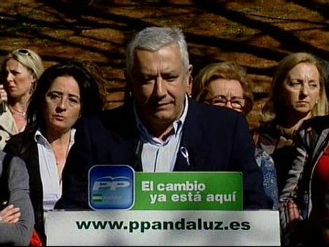 Arenas afirma que las principales víctimas de las mentiras de las crisis son las mujeres y los jóvenes