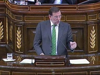 Rajoy tacha de "desastrosas" las formas de Zapatero