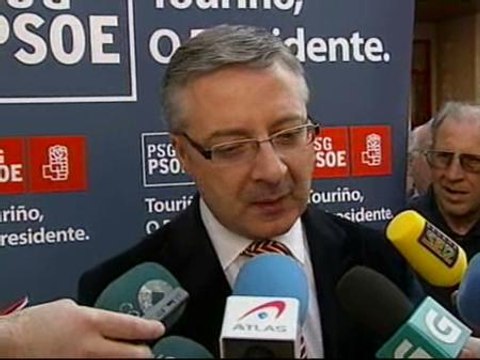 El PSOE pide a Rajoy que depure responsabilidades y barra en su propia casa