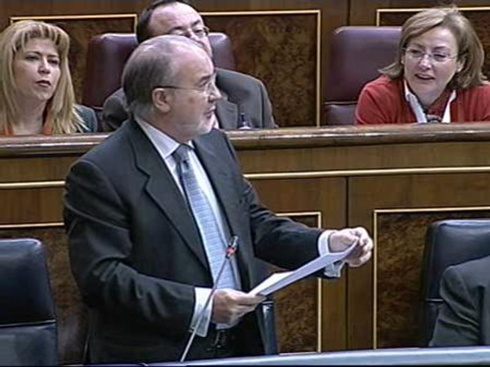 Solbes: "No tengo ningún deseo de dejar de ser ministro"