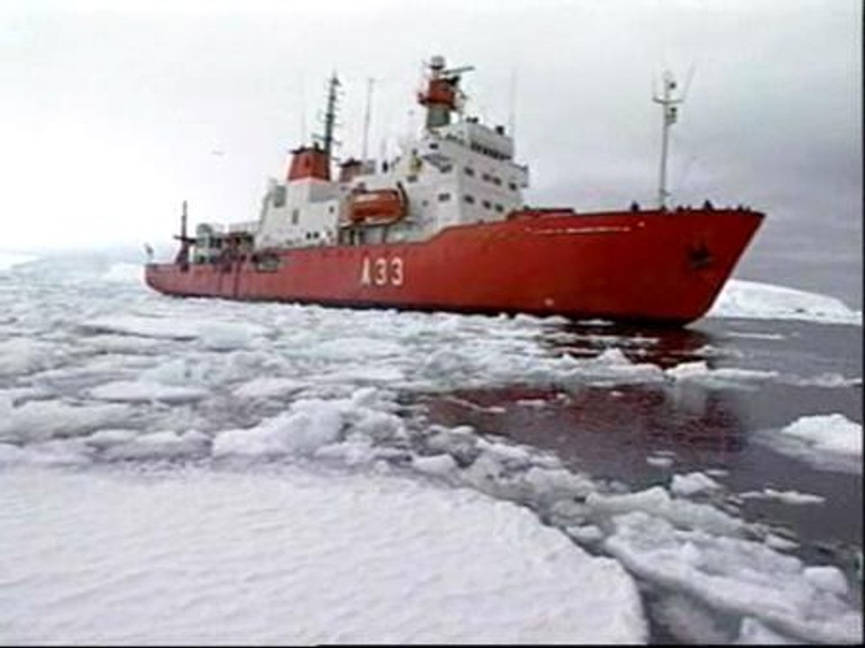 Chacón elogia la misión en la Antártida