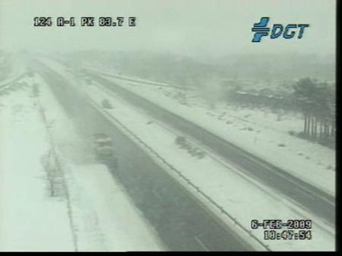 La nieve dificulta el tráfico