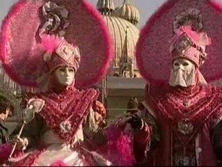 Las máscaras se adueñan de Venecia