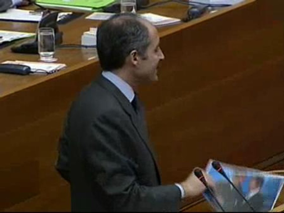 Camps defiende la "transparencia" de su Gobierno
