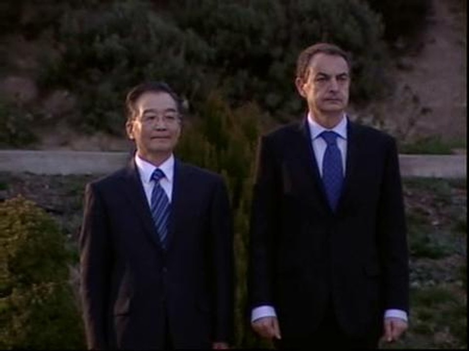 Zapatero recibe en Moncloa al primer ministro chino