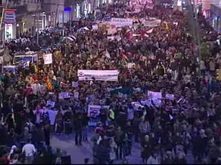 Miles de personas exigen en Barcelona el cese de la ofensiva militar de Israel